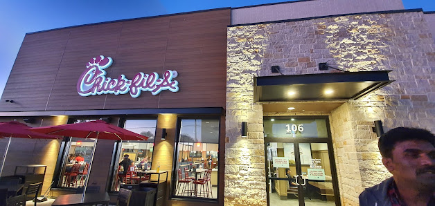 Richardson Plaza photo 5