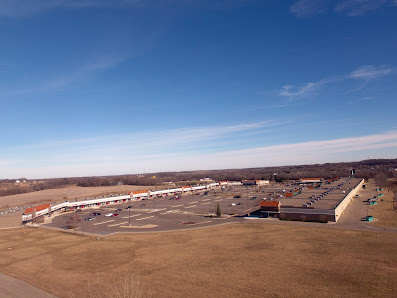 Medford Outlet Center photo 4