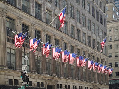 Saks Fifth Avenue photo 2