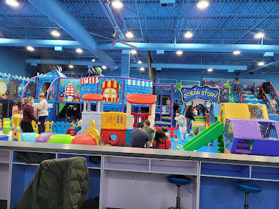 Castleton Square photo 4