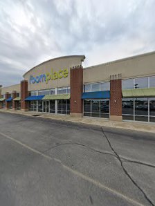 Castleton Square photo 5