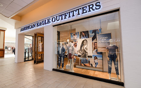 Patrick Henry Mall photo 6