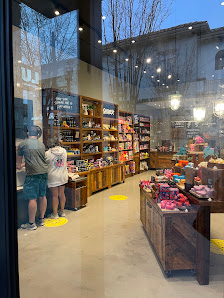 Bridge Street Town Centre photo 4