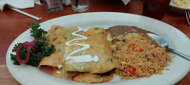 Lakeside Village photo 2