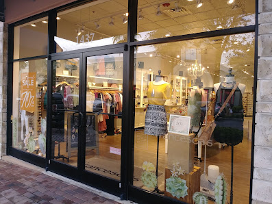 Lakeside Village photo 4