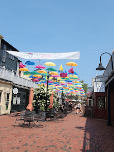 Long Wharf Mall photo 1