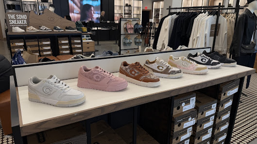 Gloucester Premium Outlets photo 2