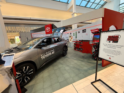 Richmond Centre photo 2