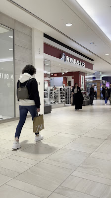Richmond Centre photo 3