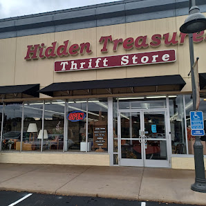 St. Anthony Village Shops shopping center photo 4