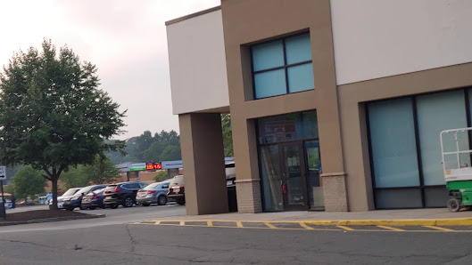 Waterbury Plaza photo 3