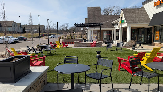 Woodbridge Shopping Village photo 5