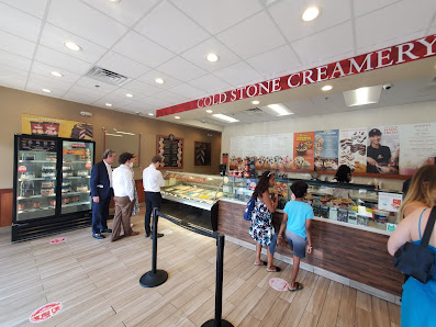 Sam's Park & Shop photo 3