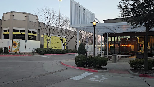 Watters Creek Village photo 3