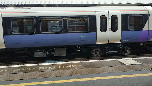 Brentwood Square photo 3