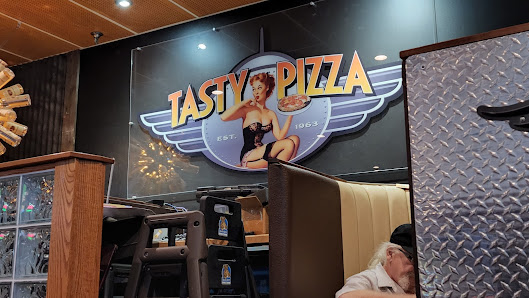 Central Plaza photo 2