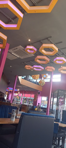 Manchester Plaza photo 2