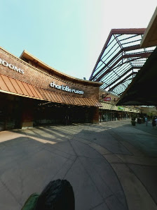 Woodburn Premium Outlets photo 7