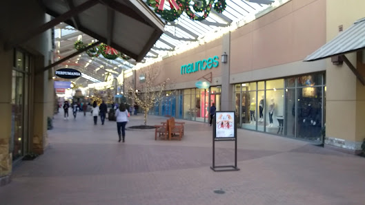 Outlets at Traverse Mountain photo 2