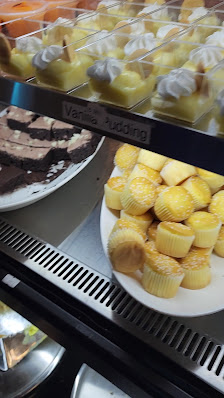 Sherwood Plaza photo 3