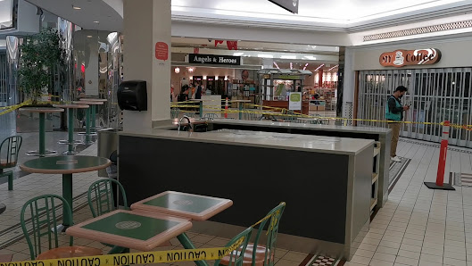 Lansdowne Centre photo 6