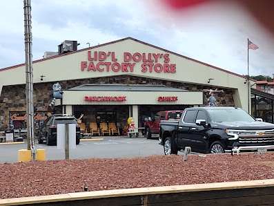 Pigeon Forge Factory Outlet Mall photo 5