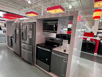 Dublin Village photo 4