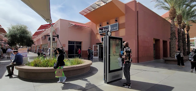 Outlet Premium photo 3