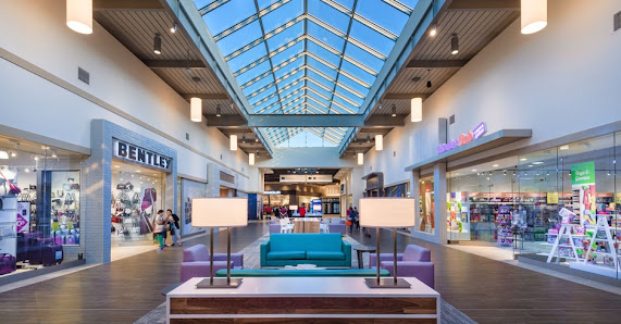 Outlet Collection Winnipeg photo 6