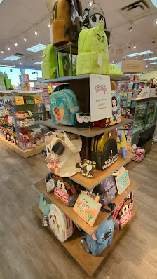 Lakeline Plaza photo 3