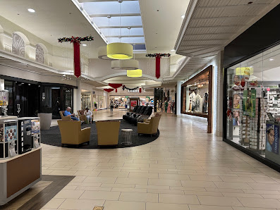 Acadiana Mall photo 2