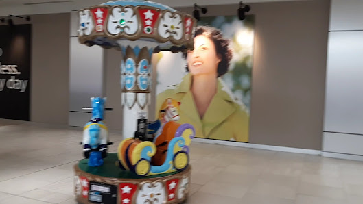 Confederation Mall photo 3