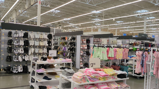 Dulles Town Center photo 3