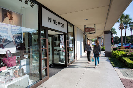 Town & Country Village photo 6