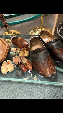 Brass Armadillo Antique Mall - Phoenix photo 4