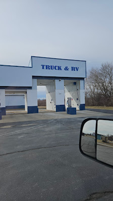 Southport Plaza photo 2