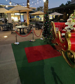 Kierland Commons photo 3