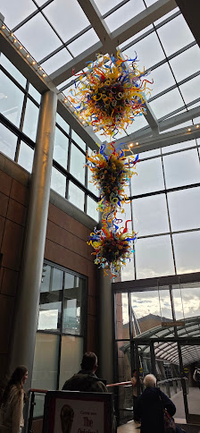 Bellevue Square photo 2