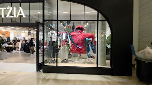 Bellevue Square photo 4