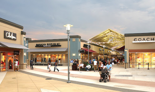 Cincinnati Premium Outlets photo 5