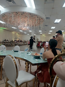 Circle West Shopping Center photo 5