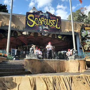 Looney Tunes Mall photo 1