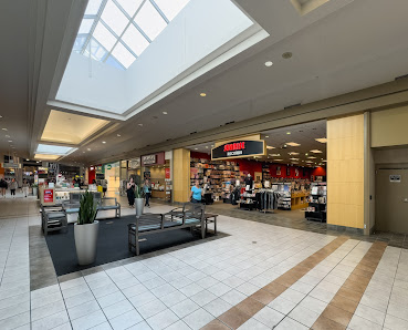 Cambridge Centre photo 1