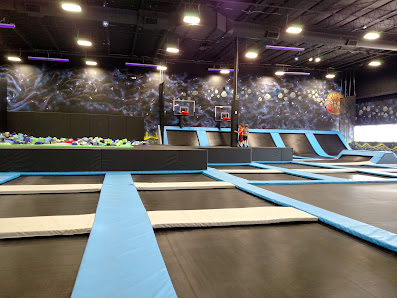 Country Club Center photo 5