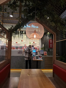 Columbia Square Plaza photo 4