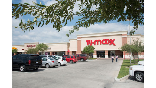 Las Tiendas Plaza photo 5