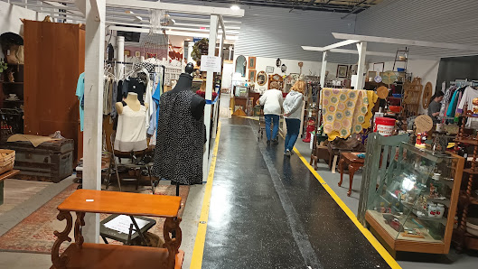 Village Square Mall photo 2