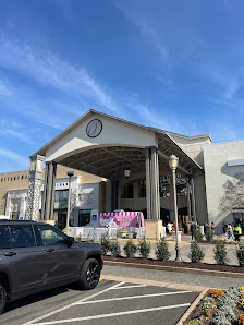 Short Pump Village photo 1