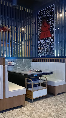 Hoover Colonial Promenade photo 3