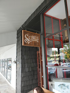 Hoover Colonial Promenade photo 5